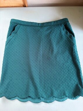 Dark Green Dot-Texture Scalloped Hem Women's Skirt